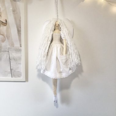 Duża spersonalizowana lalka Anioł Stróż, prezent na chrzest dla dziewczynki