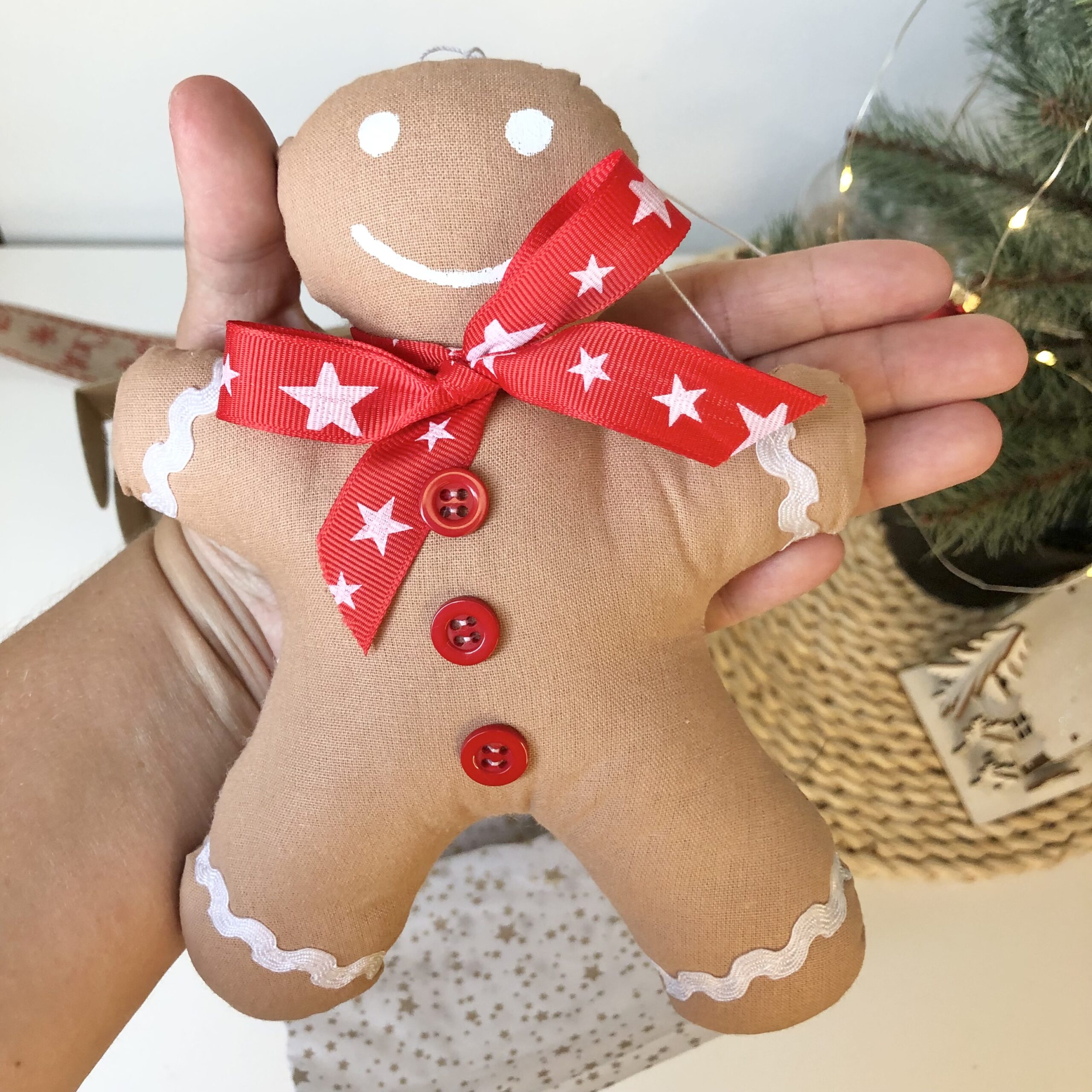 Piernik bawełniany na choinkę w stylu skandynawskim 18 cm